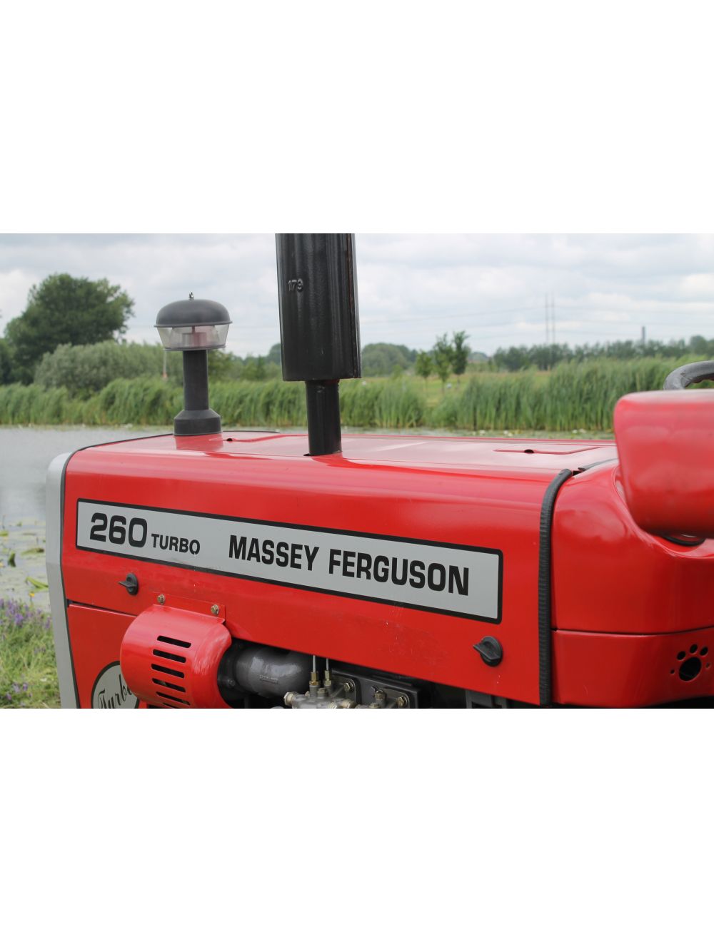 Massey-Ferguson 260 Turbo 2wd de Luxe Powersteering - View 5