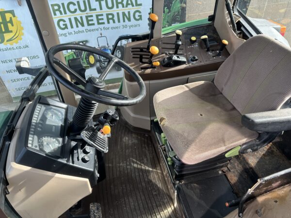 JOHN DEERE 6010 - View 4