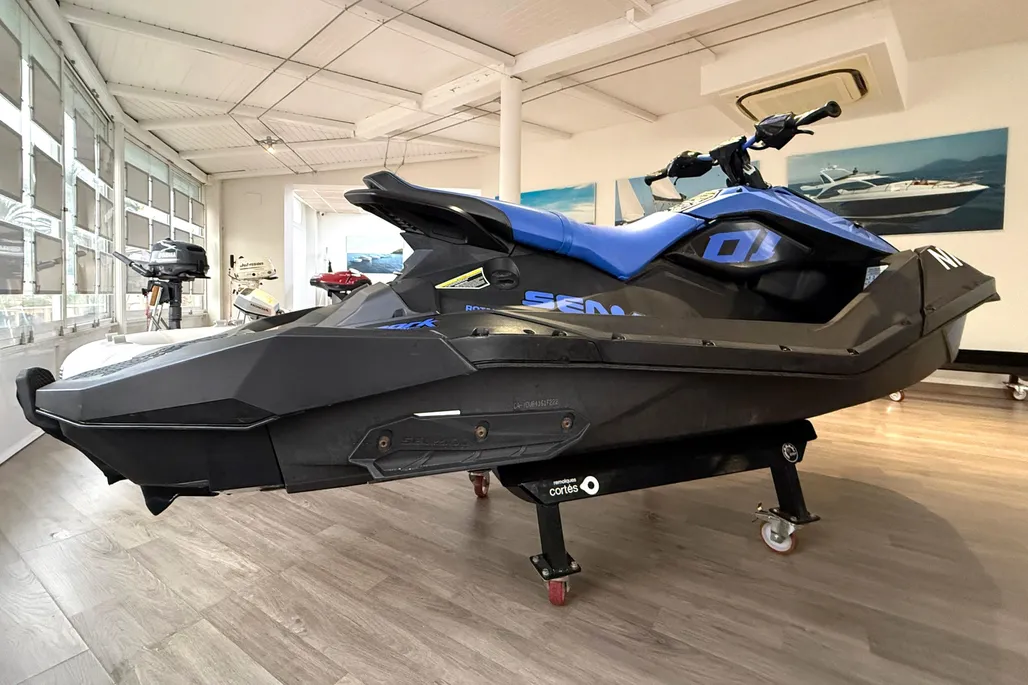 2022 Sea-Doo Spark Trixx 3up - View 4