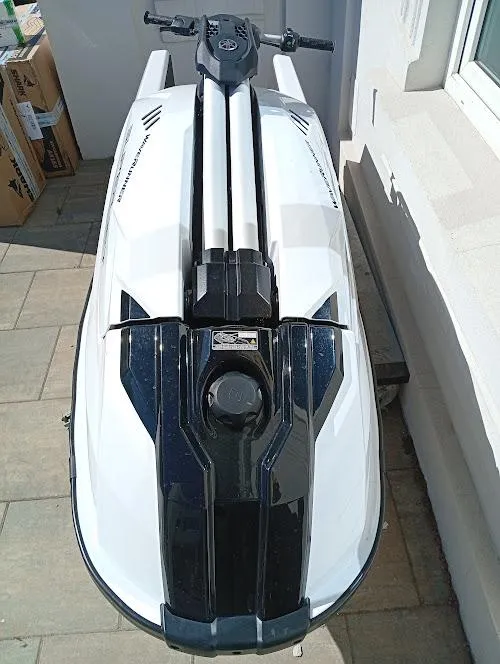 2025 Yamaha WaveRunner SuperJet - View 7