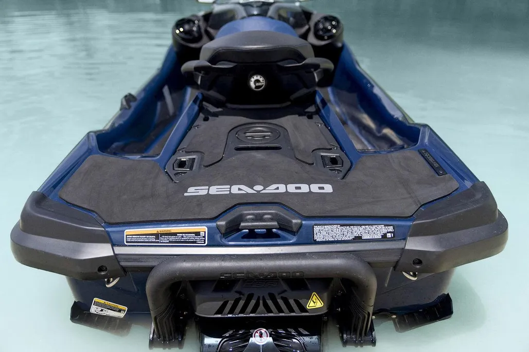 2025 Sea-Doo GTX 230 - View 3
