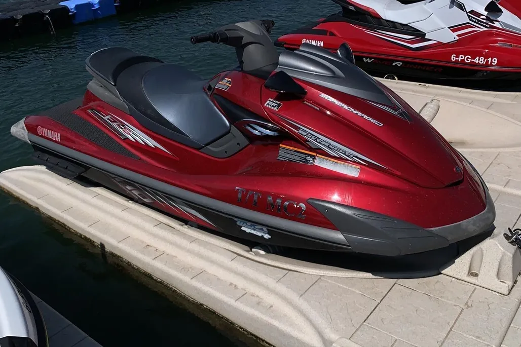 2009 Yamaha WaveRunner FZS - View 4
